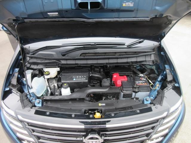 0561088A30261001W00216.jpg