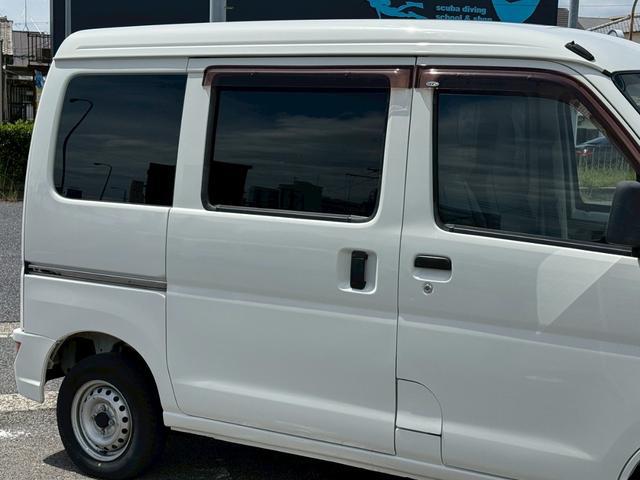 0709136A30260621W00212.jpg