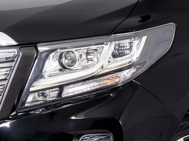 0540675A30260819W00215.jpg