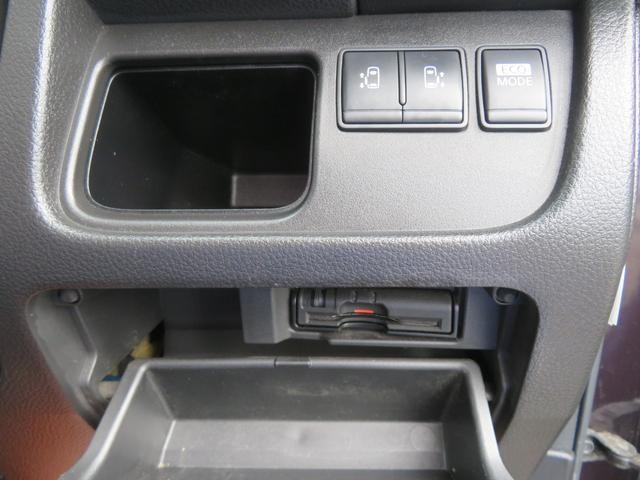 0500021A30260918W00216.jpg
