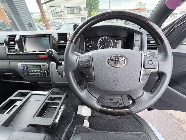 1201275A30260829W00117.jpg