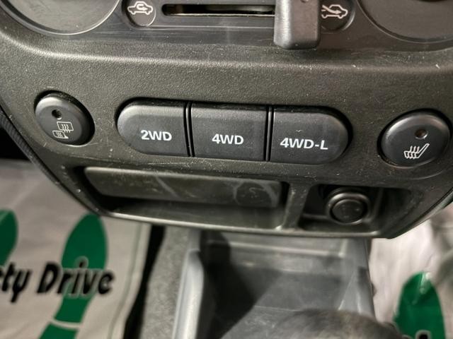 0300353A30260726W00304.jpg