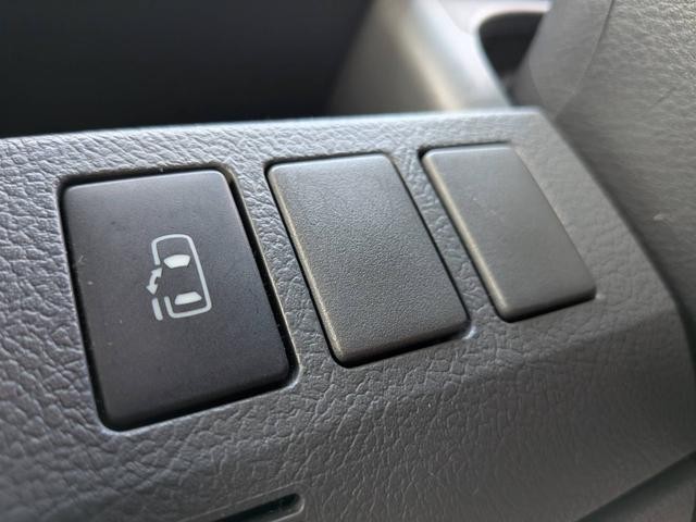 0541751A30261002W00906.jpg