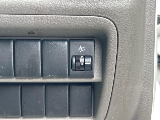 0403505A30260630W00308.jpg