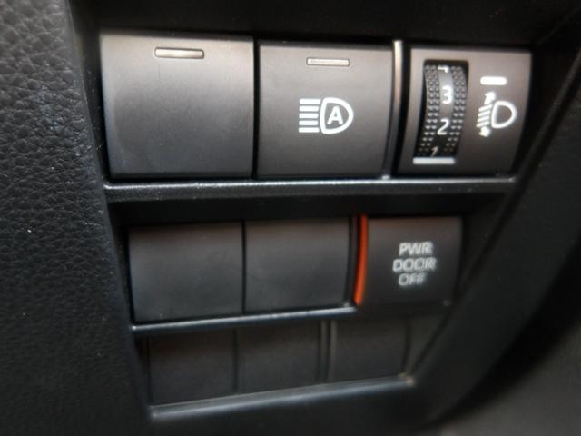 0704903A30260911W01214.jpg