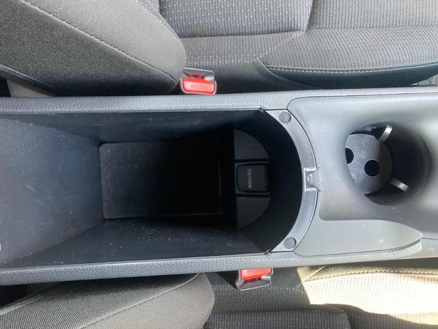 0209545A30260805W00115.jpg