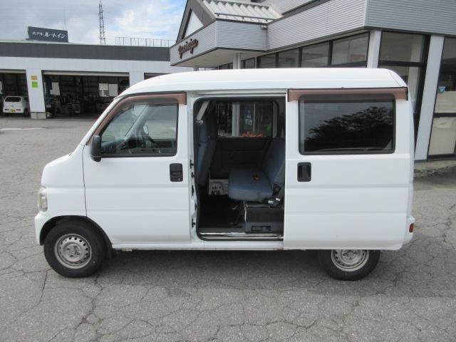 0900731A30260822W00107.jpg