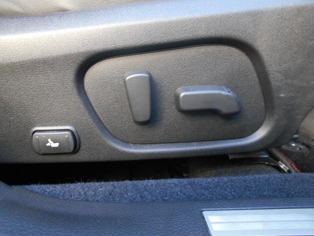 0550678A30260221W00113.jpg