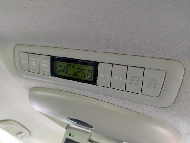 1002002A30260403W00112.jpg