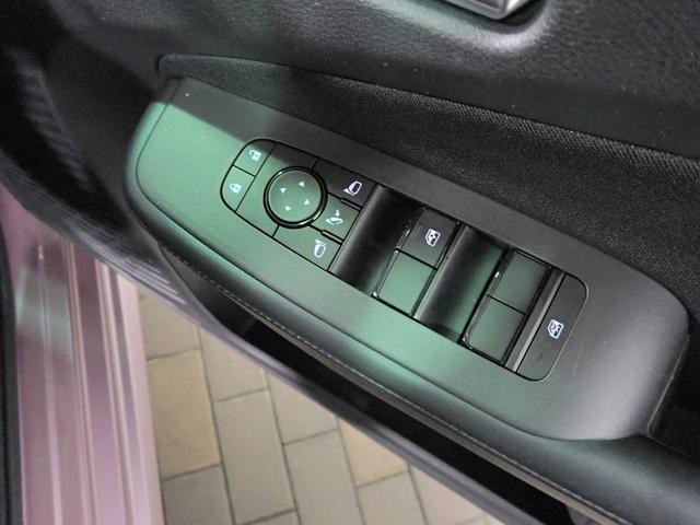 0230024A30260910W00713.jpg
