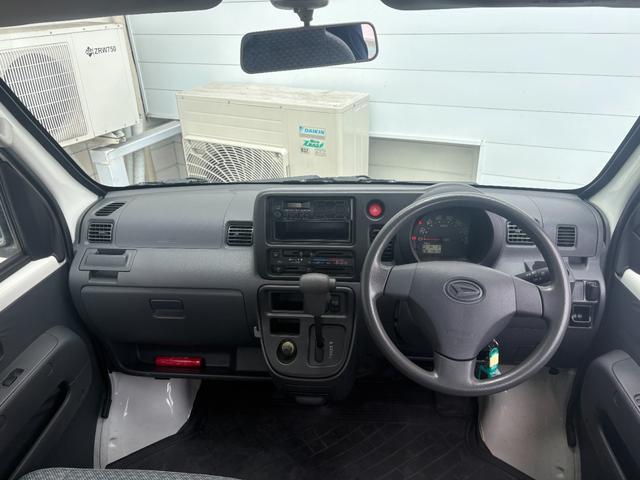0708599A30260607W00101.jpg