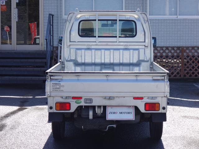 0509025A30261009W00114.jpg