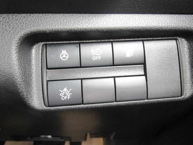 0200772A30260618W00115.jpg