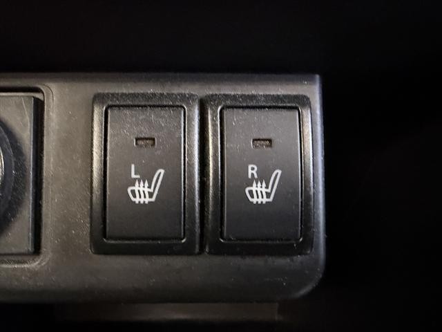 0302262A30260715W00104.jpg