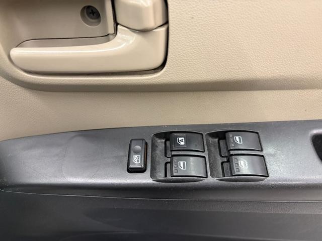 0300353A30260828W00208.jpg