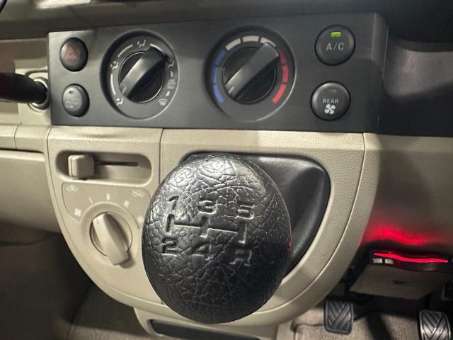 1001900A30260521W00207.jpg