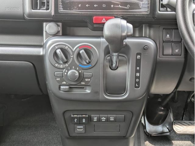 0500101A30260717W00115.jpg