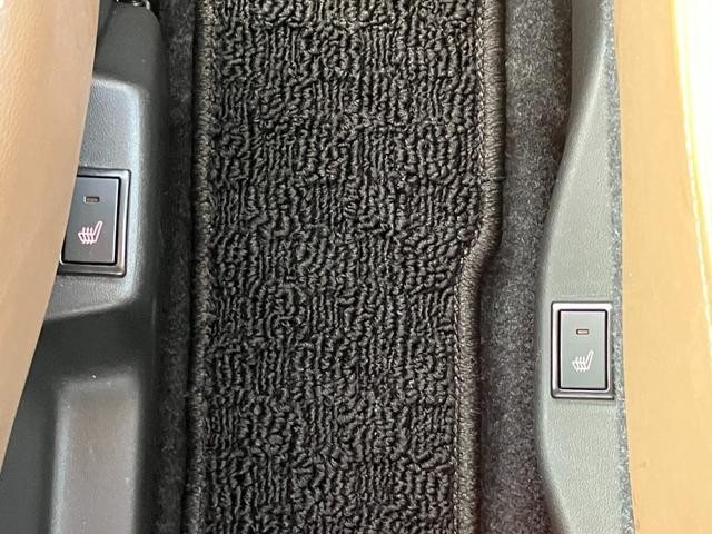 0505278A30260726W00214.jpg