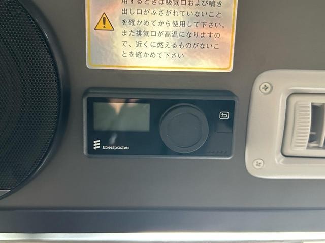 0704375A30260615W00216.jpg