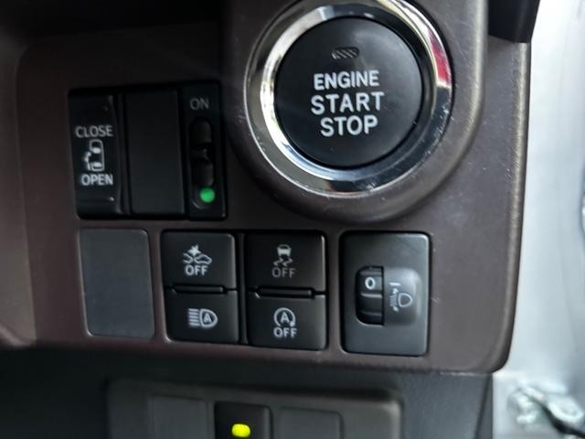 0561136A30260806W00417.jpg
