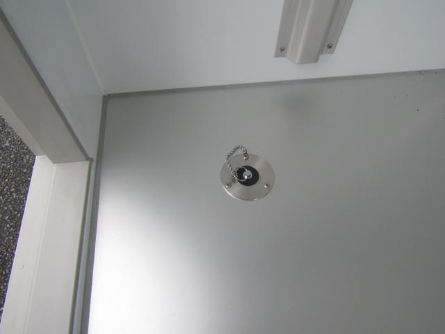 0510272A30260705W00511.jpg