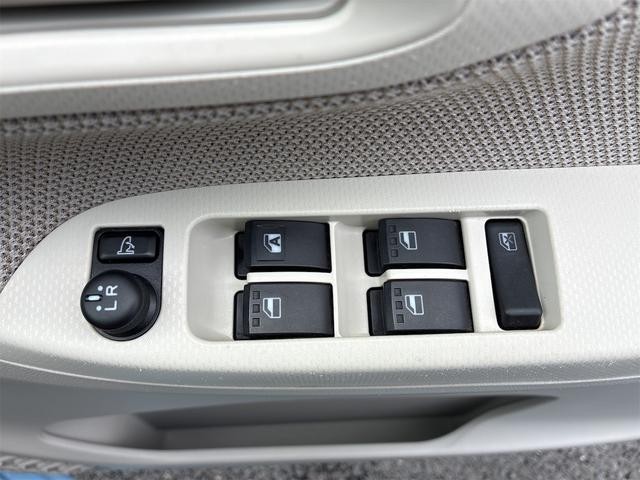 0403498A30261002W00417.jpg