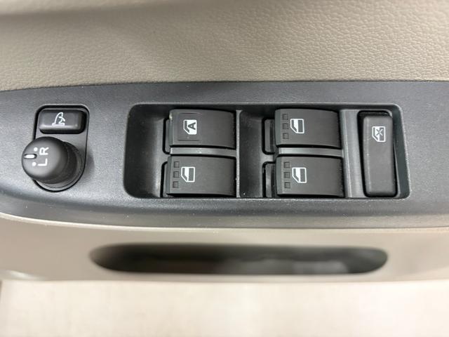 0300353A30260525W00209.jpg
