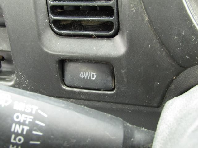 0903304A30260609W00617.jpg