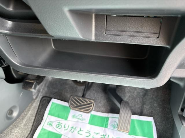 0904129A30260807W00113.jpg