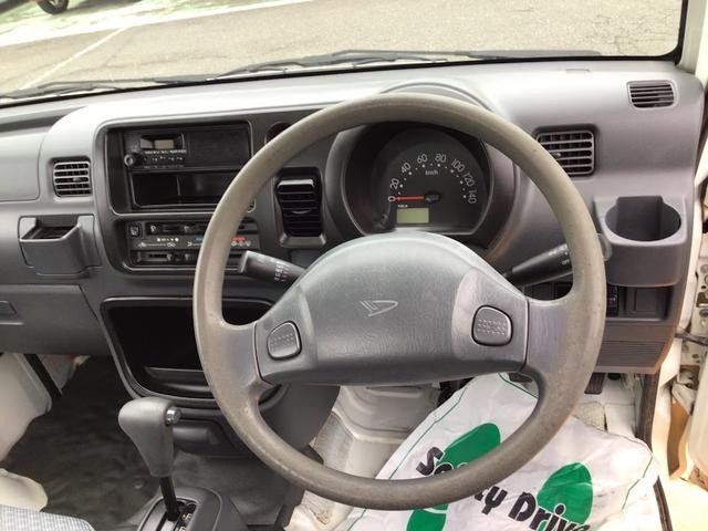 0600104A30260415W00208.jpg