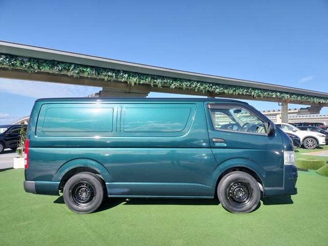 0704384A30261002W00506.jpg
