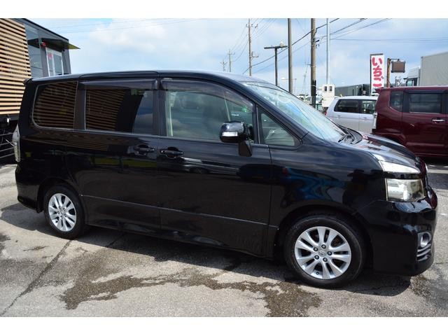 0541675A30260822W00104.jpg