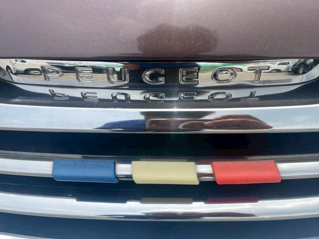 0541852A30260704W00313.jpg