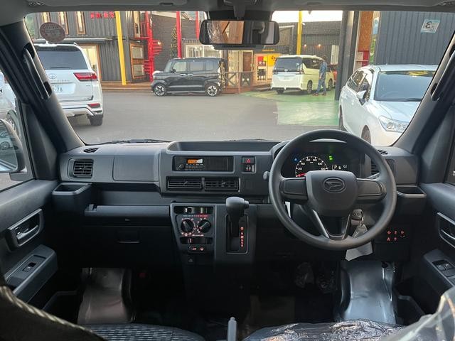 0720333A30260718W00104.jpg