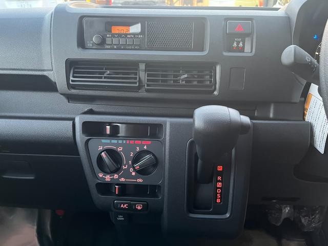 0720333A30260718W00108.jpg