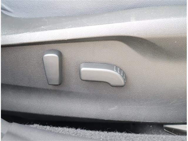 0503103A20260428G00108.jpg
