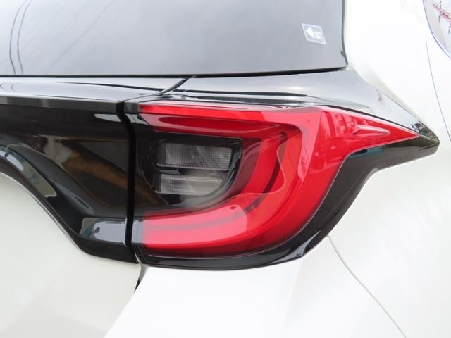 3000939A30260424W00112.jpg