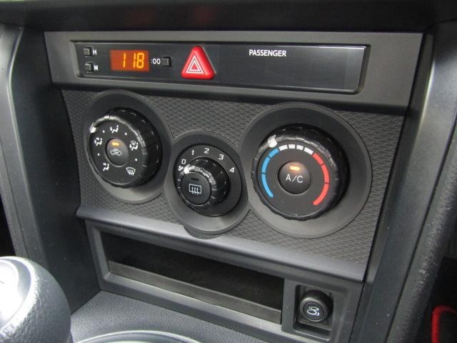 0506241A30261004W00807.jpg