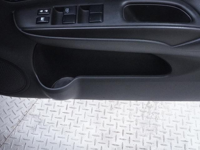 1000215A30260802W00316.jpg