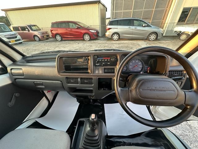 0708177A30260720W00104.jpg