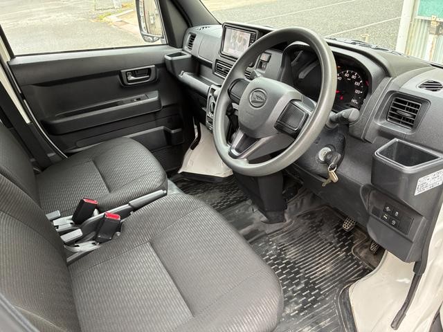 0700094A30261001W00215.jpg