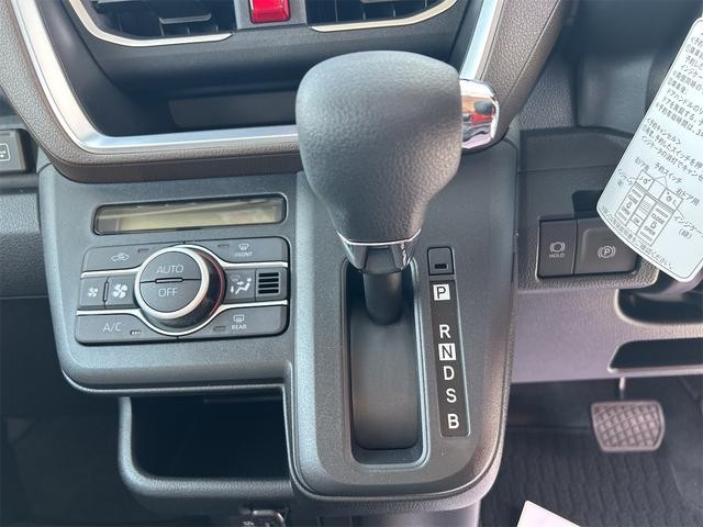 0300895A30260201W00312.jpg