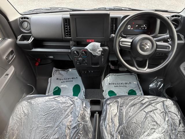 0503325A30260805W00109.jpg