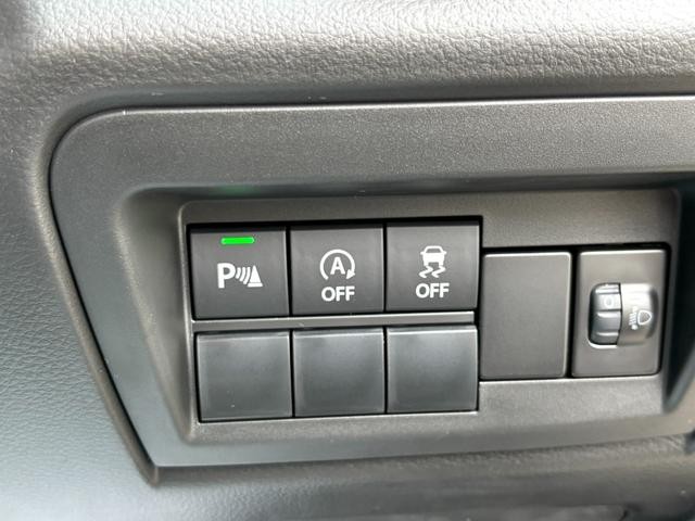 0503325A30260805W00113.jpg