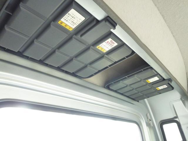 1100459A30260622W00215.jpg