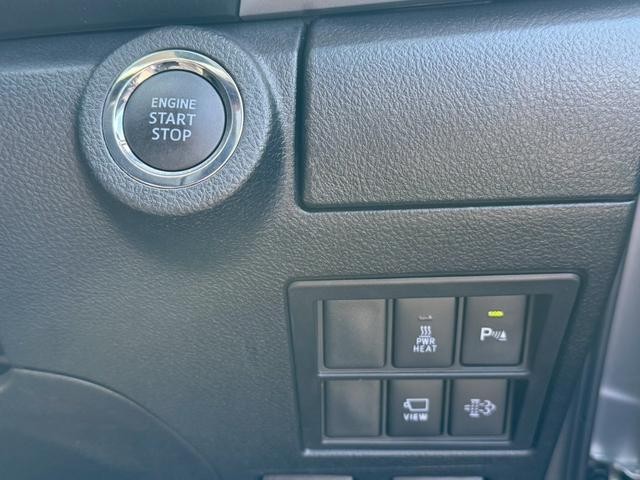 0530142A30260709W00107.jpg