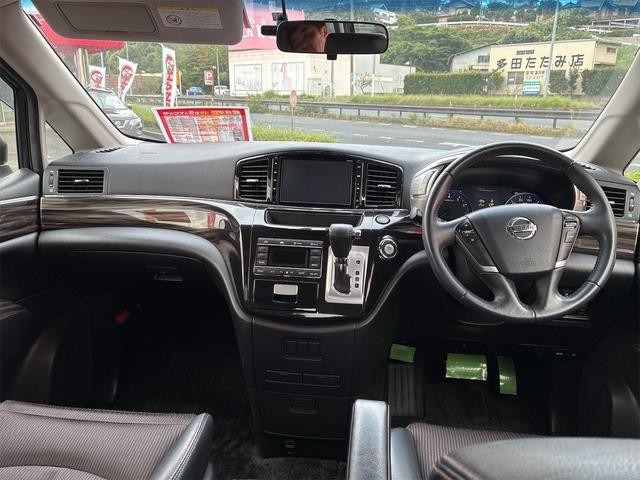 0507224A30260926W00108.jpg