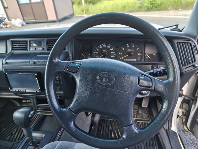 0803424A30250719W00117.jpg