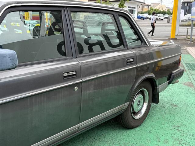 9571870A30260531W00114.jpg