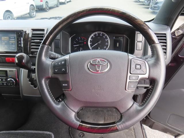 0561200A30260913W00702.jpg